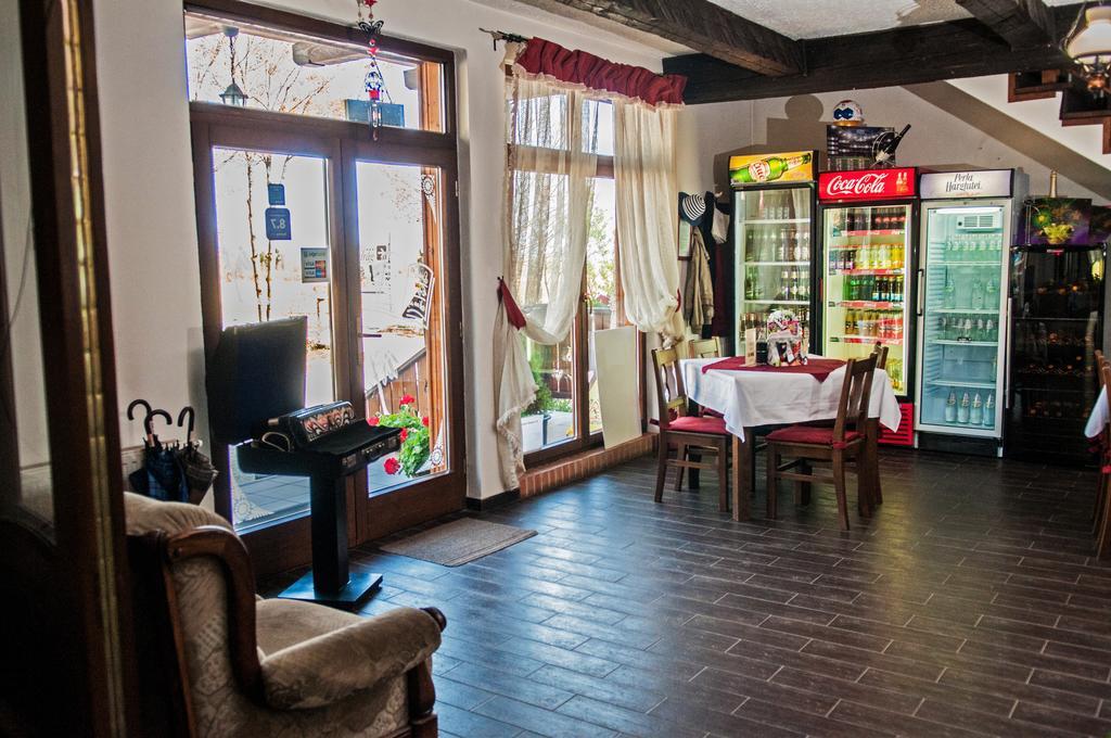 Hôtel Hovirag Panzio à Borzont Extérieur photo